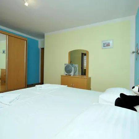 Roso With Sea View Apartman