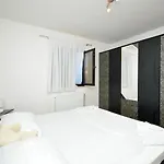 Roso With Sea View Apartment Trogir