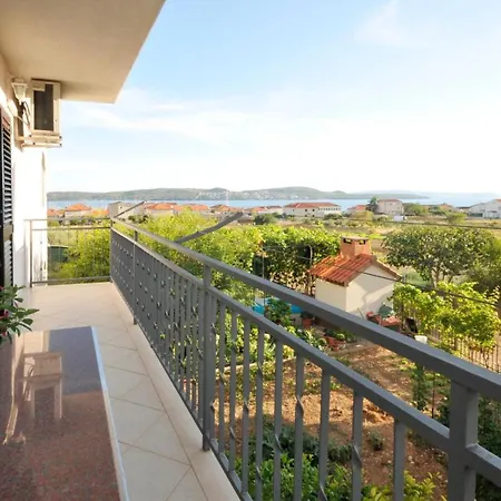 Panorama Roso Apartment